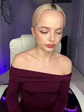 Snapshot of horny_blondiee chatting on January 17, 2026, 5:38 pm horny blondiee online show from January 17, 2026, 5:38 pm