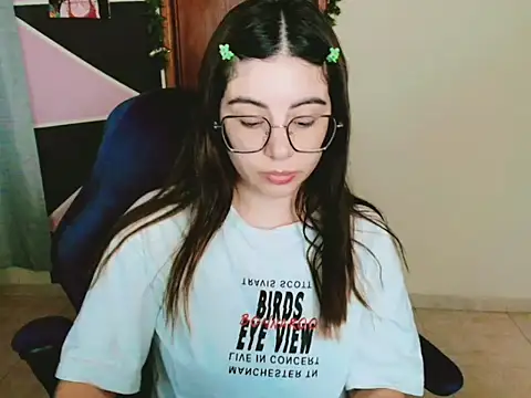 Snapshot of ARIA_SUGARUB chatting on April 1, 2026, 4:13 am ARIA SUGARUB online show from April 1, 2026, 4:13 am