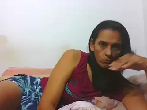 latinbrunettet online show from January 7, 2025, 1:14 pm