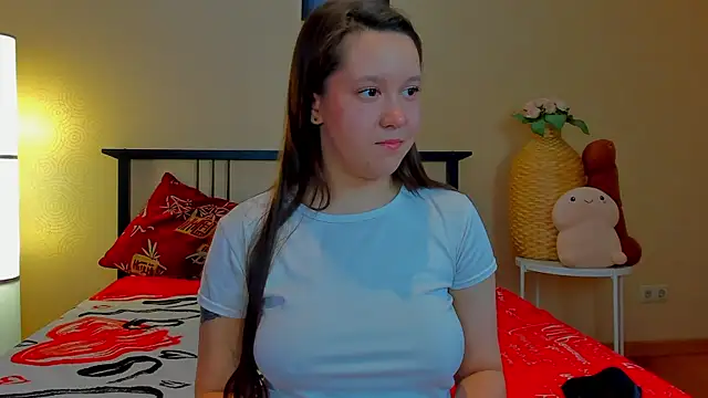 Mira Karter online show from May 3, 2026, 2:28 am