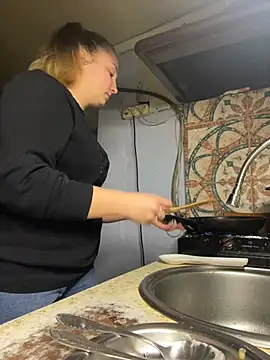 Joannakiss online show from March 11, 2025, 8:42 pm