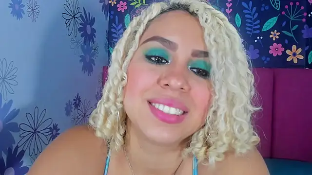 Lucy White   online show from October 26, 2025, 8:26 pm