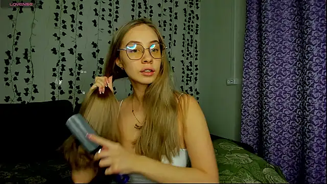 Kitty Katrine online show from February 15, 2025, 3:28 pm