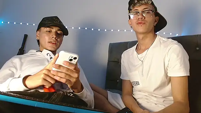 Snapshot of Im_juanda chatting on March 12, 2025, 2:20 am Im juanda online show from March 12, 2025, 2:20 am