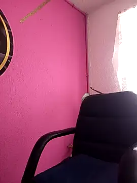 Snapshot of AndreaBlack chatting on February 6, 2025, 2:04 pm AndreaBlack online show from February 6, 2025, 2:04 pm