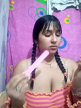 Snapshot of AndreaBlack chatting on February 11, 2025, 4:01 am AndreaBlack online show from February 11, 2025, 4:01 am