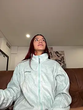 dolcebella online show from November 16, 2025, 5:57 am