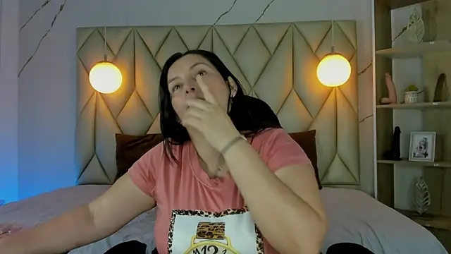 angelswets online show from January 14, 2026, 2:12 pm