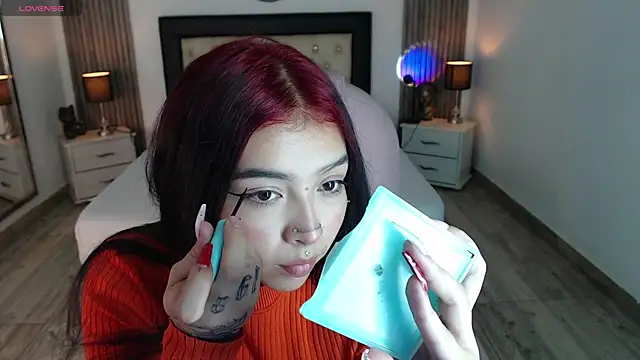 pettit courtny online show from January 9, 2025, 3:47 am