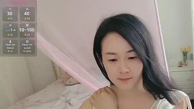 fanfan-FF online show from October 2, 2025, 6:53 am