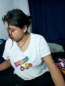 azulzulix online show from February 27, 2026, 2:33 am