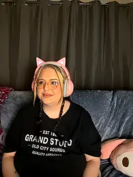 Snapshot of ChubbyBubs chatting on October 20, 2025, 10:38 am ChubbyBubs online show from October 20, 2025, 10:38 am