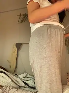 Snapshot of Liliya-77 chatting on November 4, 2025, 4:06 pm Liliya-77 online show from November 4, 2025, 4:06 pm