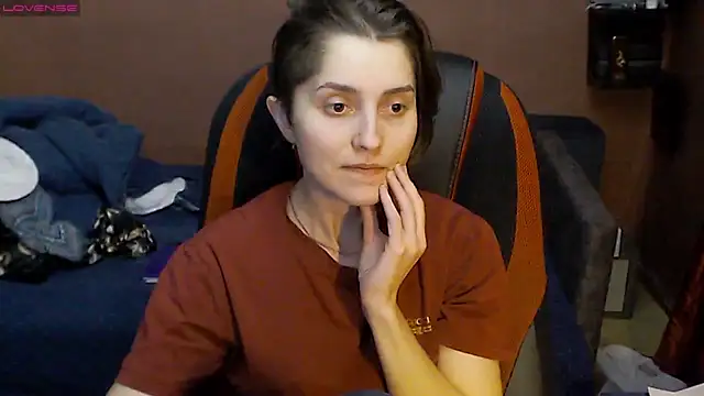 womanstrong78 online show from February 28, 2025, 12:20 pm