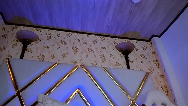 LaurenHu online show from January 28, 2025, 10:45 am