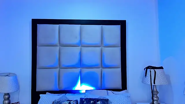 LaurenHu online show from January 31, 2025, 5:09 am