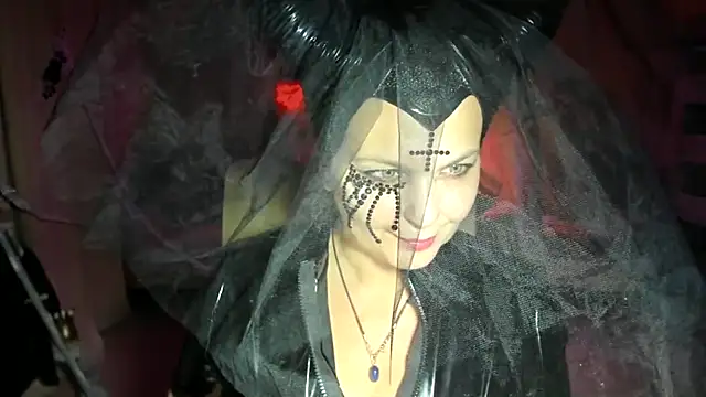 Snapshot of WitchBlueRose chatting on October 31, 2025, 4:19 pm WitchBlueRose online show from October 31, 2025, 4:19 pm