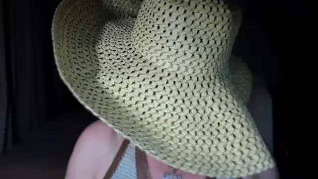 Snapshot of WitchBlueRose chatting on November 8, 2025, 8:40 pm WitchBlueRose online show from November 8, 2025, 8:40 pm