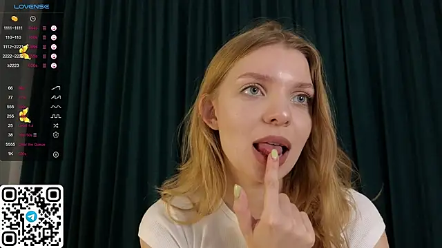 ElswythDecoursey online show from January 12, 2025, 5:11 pm