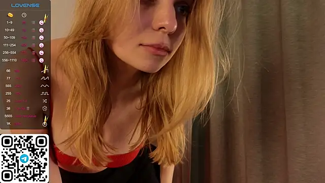 ElswythDecoursey online show from January 29, 2025, 9:07 pm