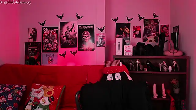 lilith-deveraux online show from December 16, 2025, 2:22 pm