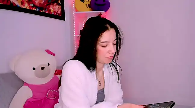 Manuelaa mejiia online show from December 17, 2024, 4:21 pm