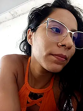 Karii-R online show from December 16, 2025, 1:27 pm