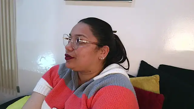 Snapshot of virtual_charm chatting on January 31, 2026, 7:11 pm virtual charm online show from January 31, 2026, 7:11 pm