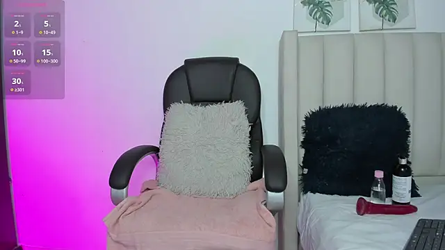 Marian Boobs online show from September 8, 2025, 4:28 pm