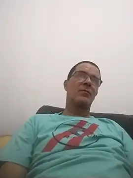 Snapshot of barboza991 chatting on February 28, 2025, 3:04 pm barboza991 online show from February 28, 2025, 3:04 pm