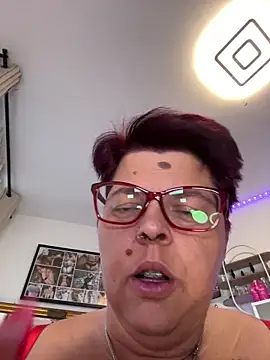 Snapshot of SunshineLexi chatting on April 1, 2026, 6:47 am SunshineLexi online show from April 1, 2026, 6:47 am