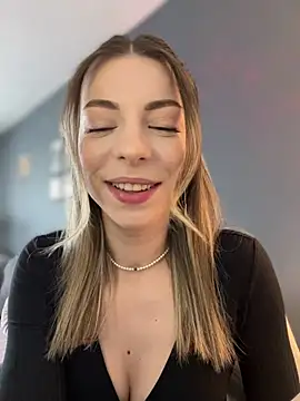 Mia Ethan online show from May 24, 2026, 9:47 am