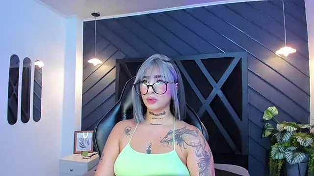 Alahia Dangelo online show from September 20, 2025, 11:33 am