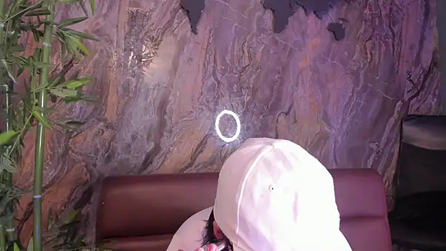 Alahia Dangelo online show from November 15, 2025, 5:31 pm