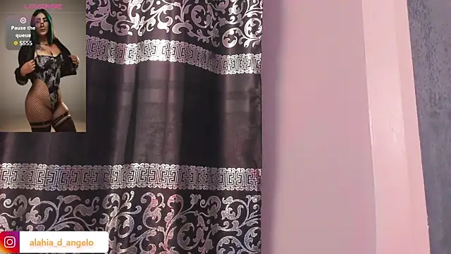 Snapshot of Alahia_Dangelo chatting on April 30, 2026, 8:57 pm Alahia Dangelo online show from April 30, 2026, 8:57 pm