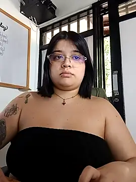  ValeryStone  online show from November 9, 2025, 12:36 pm