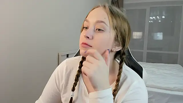 endlesssoffi online show from December 20, 2024, 1:03 am