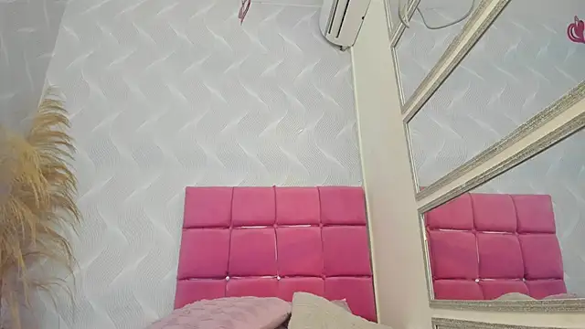 kayna gomez online show from March 3, 2025, 5:29 pm