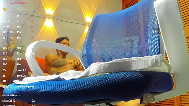 Dylanstonne online show from December 1, 2024, 11:25 pm