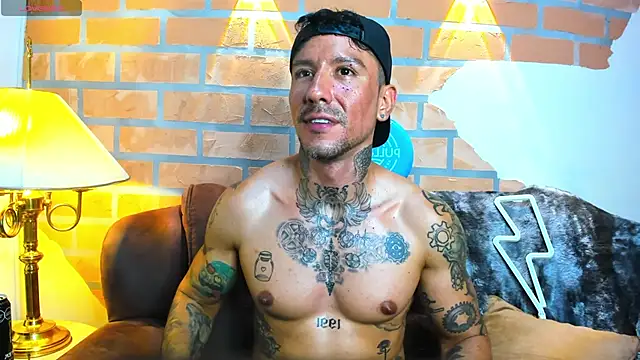 Dylanstonne online show from March 13, 2025, 2:49 am