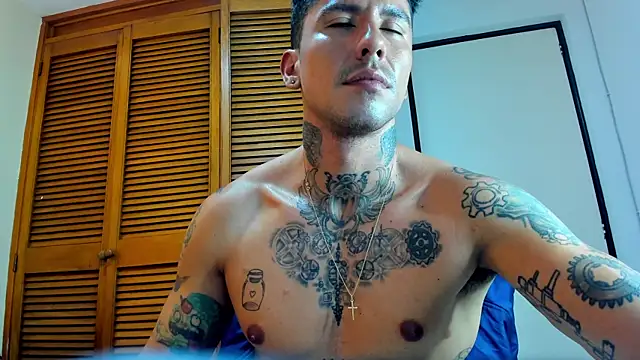 Dylanstonne online show from March 18, 2025, 10:15 pm