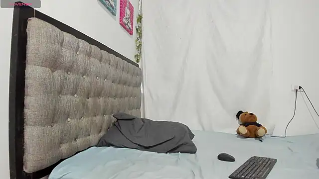 emi henao online show from January 10, 2026, 12:40 pm