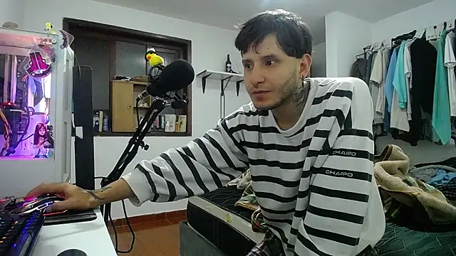 esjrobles online show from January 3, 2025, 4:11 am