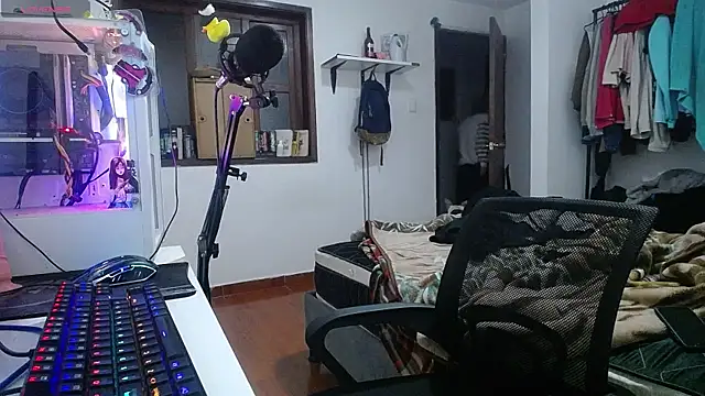 esjrobles online show from January 23, 2025, 4:52 am