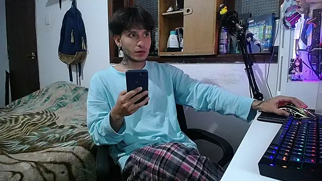 esjrobles online show from March 4, 2025, 3:22 am