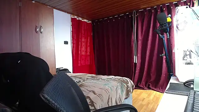 esjrobles online show from March 15, 2025, 4:54 pm