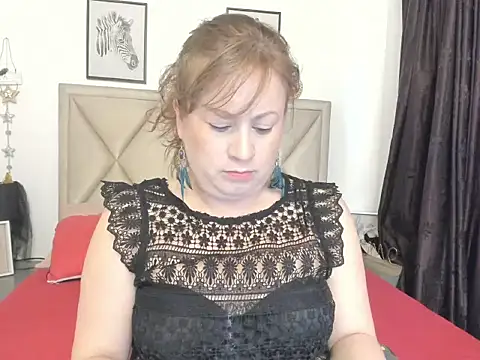 Snapshot of MonyCassius chatting on December 5, 2025, 12:14 pm MonyCassius online show from December 5, 2025, 12:14 pm