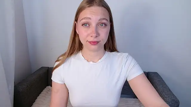 bellaa love  online show from July 3, 2026, 12:50 am