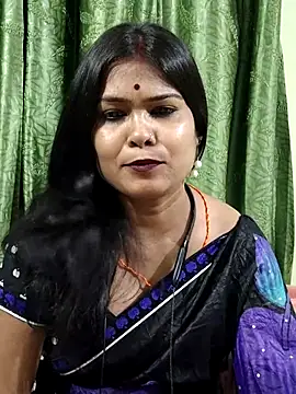 yoursweety09 online show from November 4, 2025, 1:43 pm