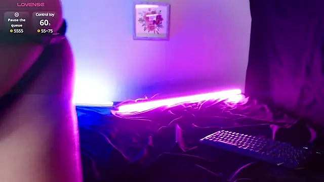 Snapshot of aliciarobinsXXX chatting on March 4, 2025, 1:34 am aliciarobinsXXX online show from March 4, 2025, 1:34 am
